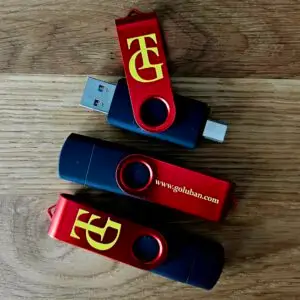 USB STICK (70 songs)
